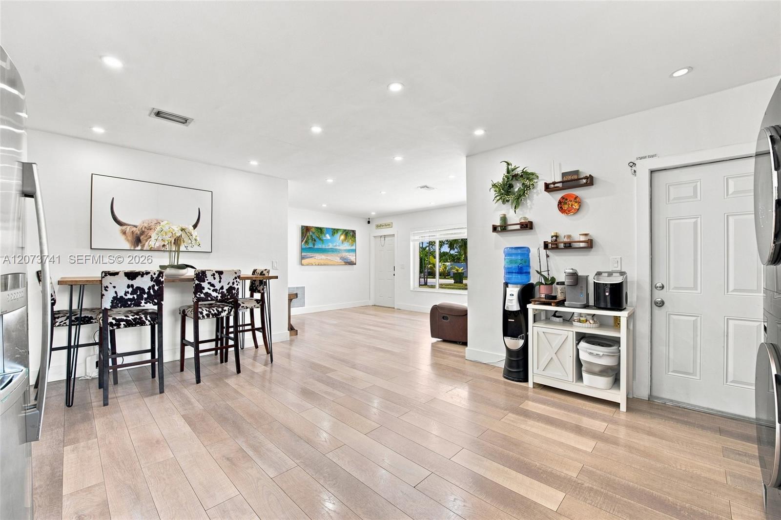 681 W 55th Place