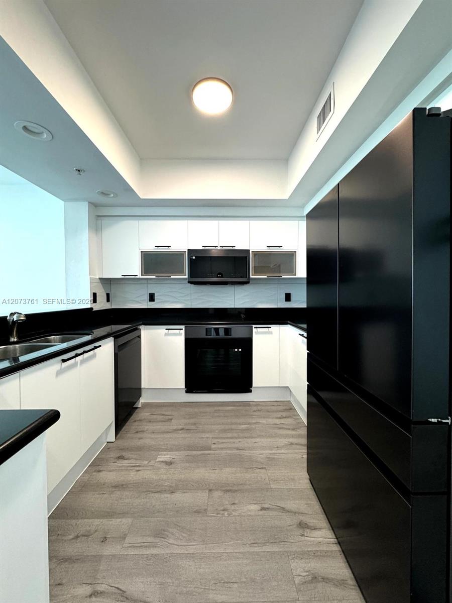 15051 Royal Oaks Lane