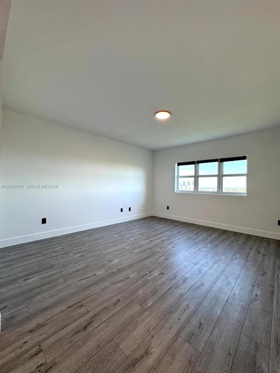 15051 Royal Oaks Lane