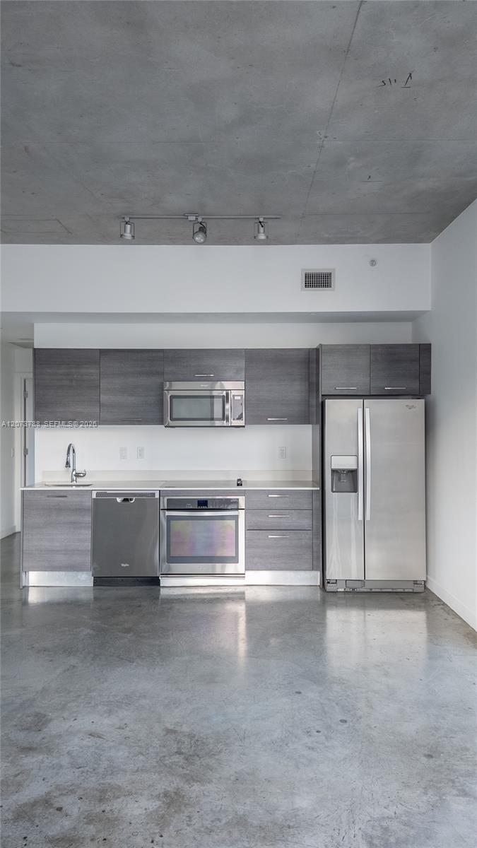 151 SE 1st Street