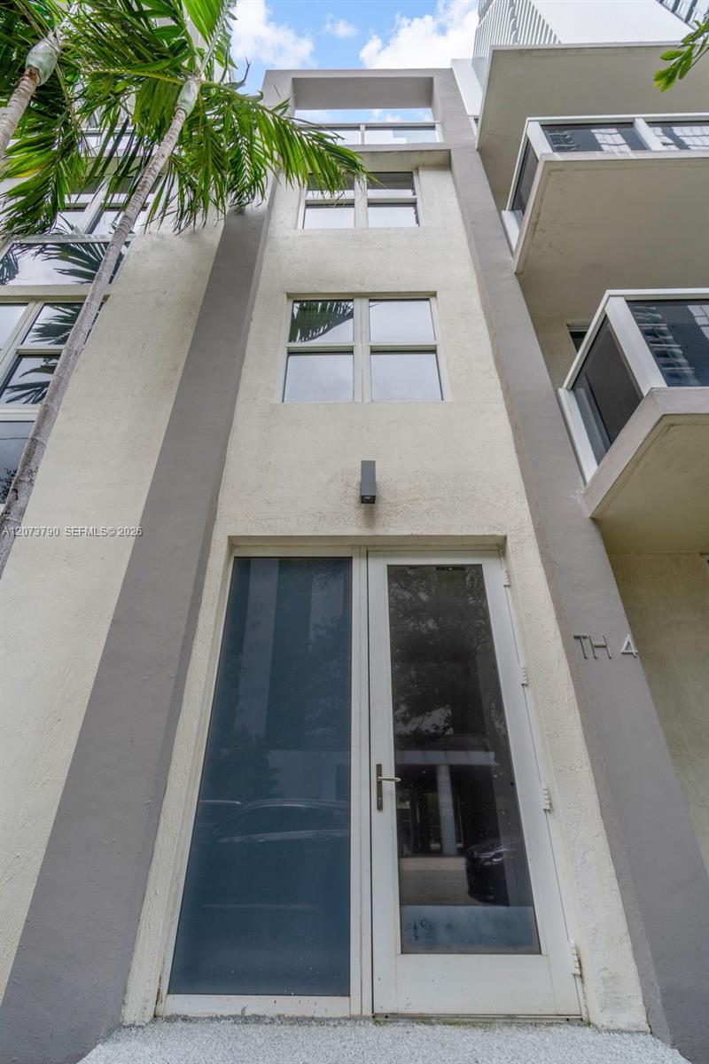 601 NE 23rd Street