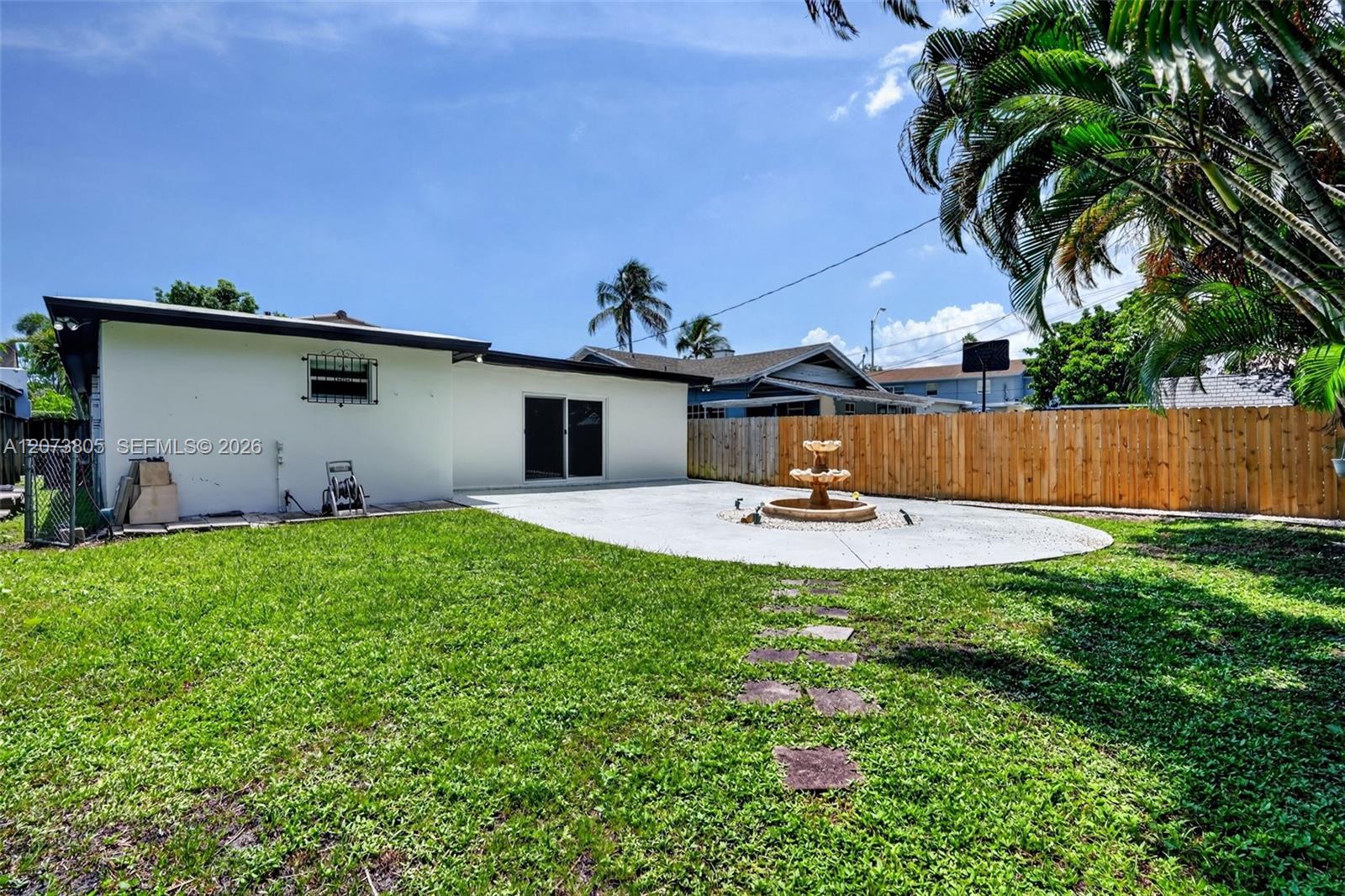 1667 SW 10th Street