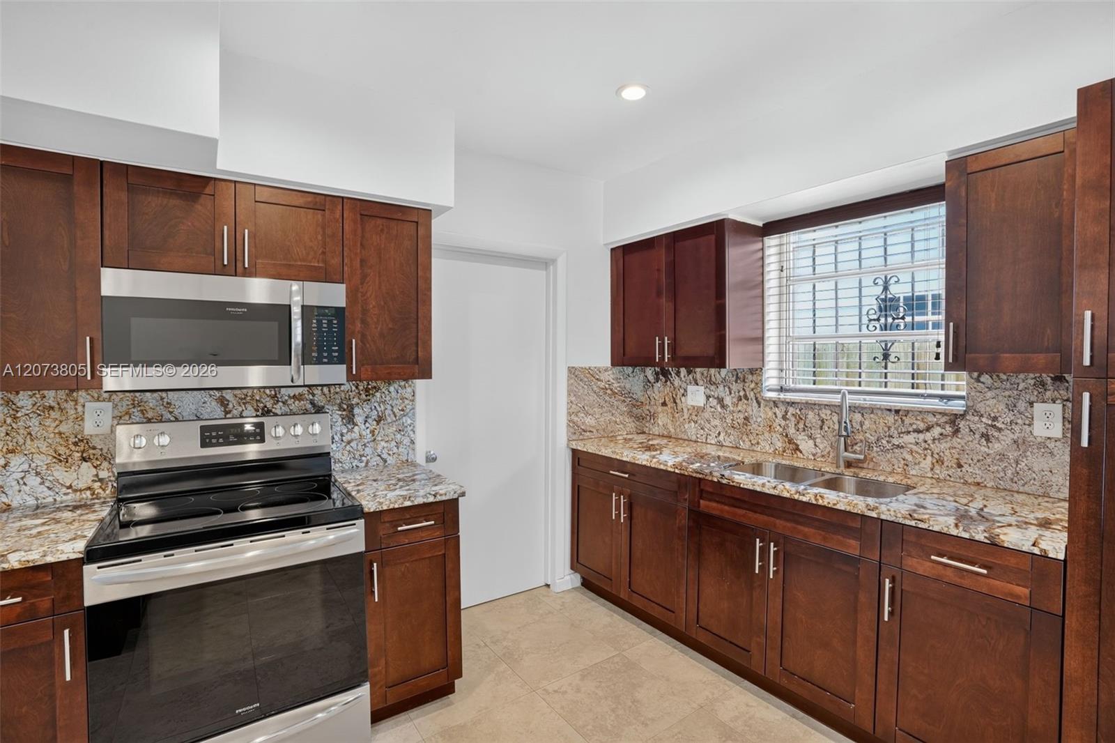 1667 SW 10th Street