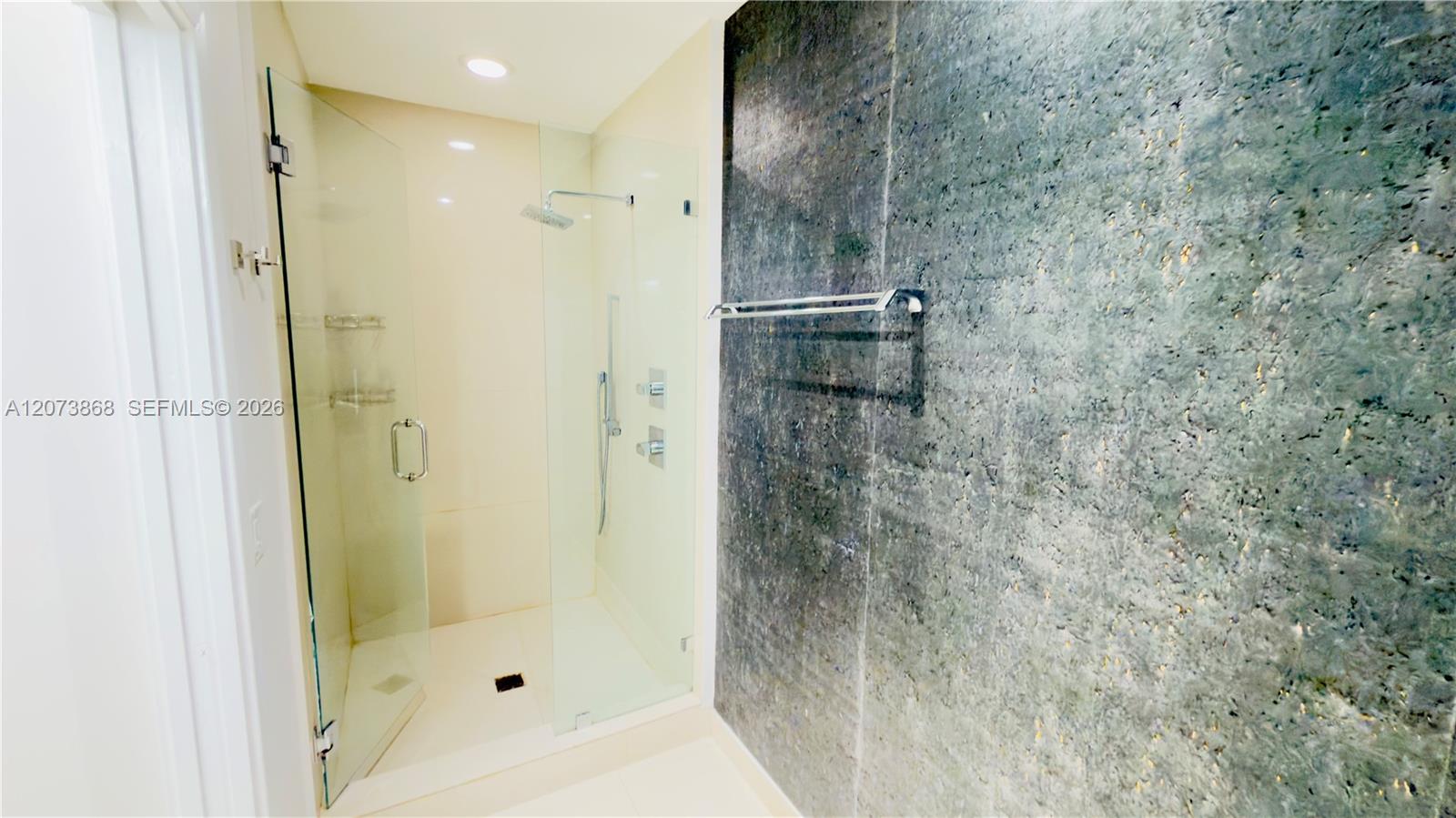 600 NE 27th Street