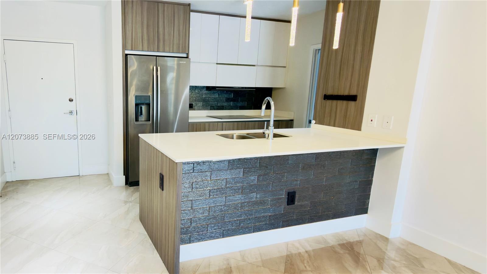 600 NE 27th Street