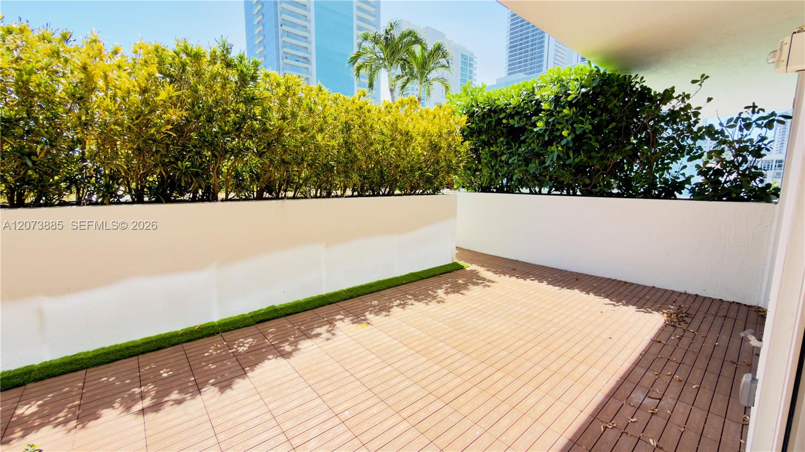 600 NE 27th Street
