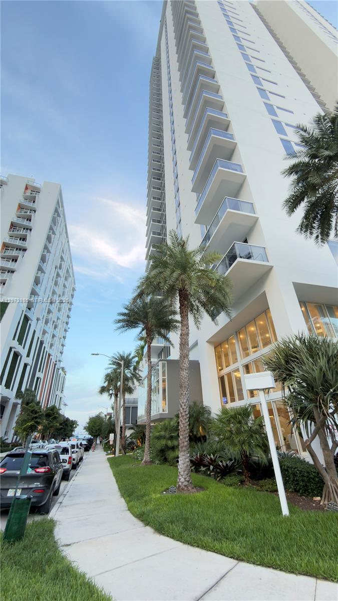 600 NE 27th Street