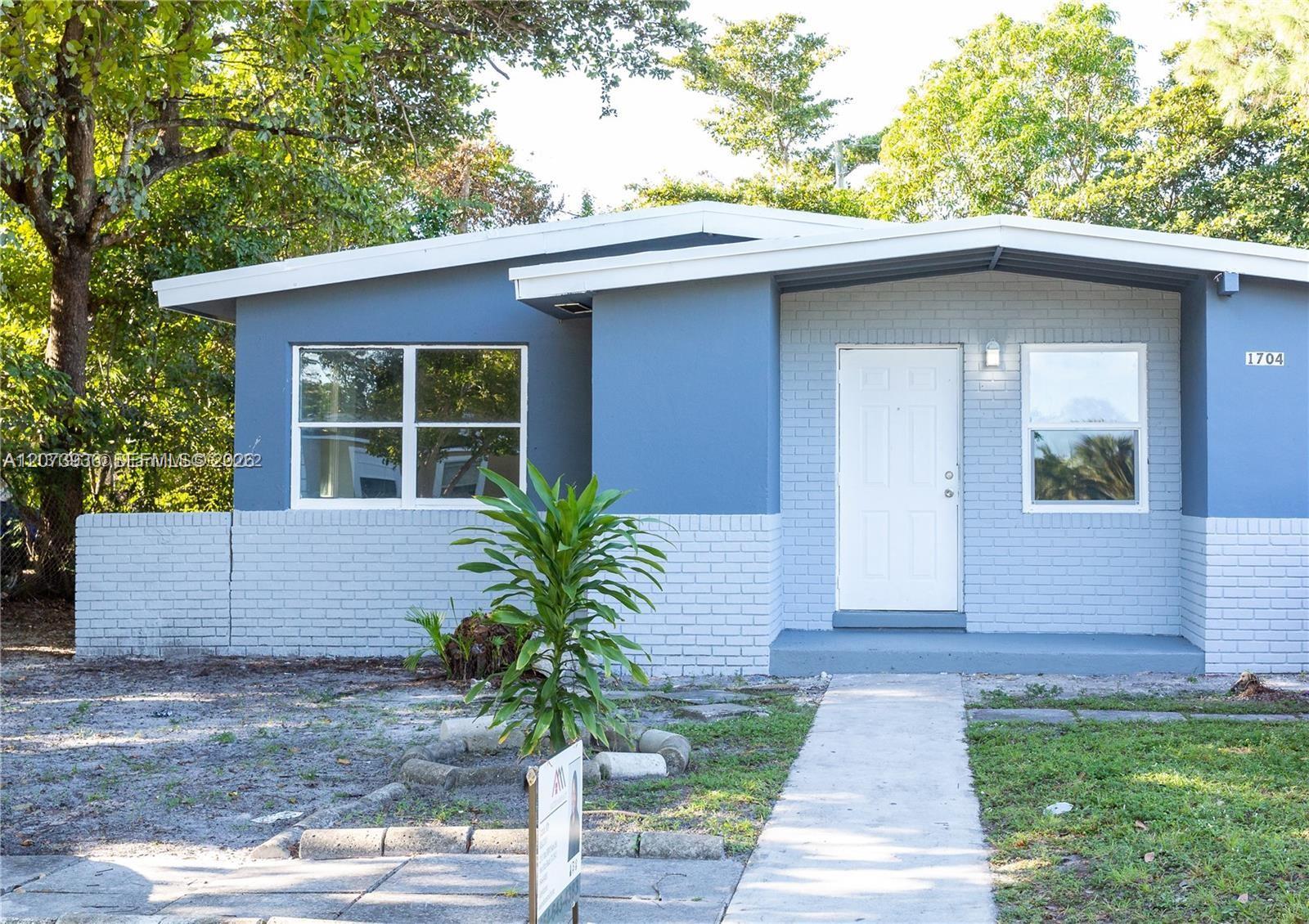 1704 NW 18th Street gallery image #1