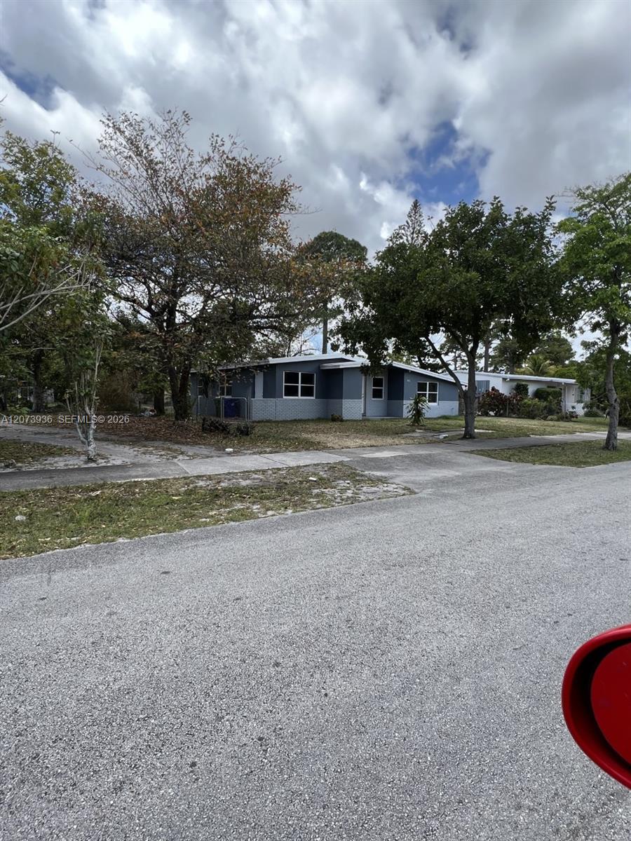 1704 NW 18th Street gallery image #3