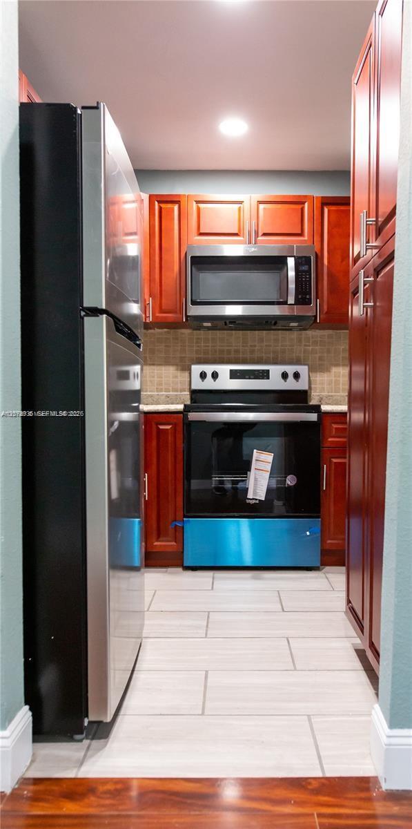 1704 NW 18th Street gallery image #4