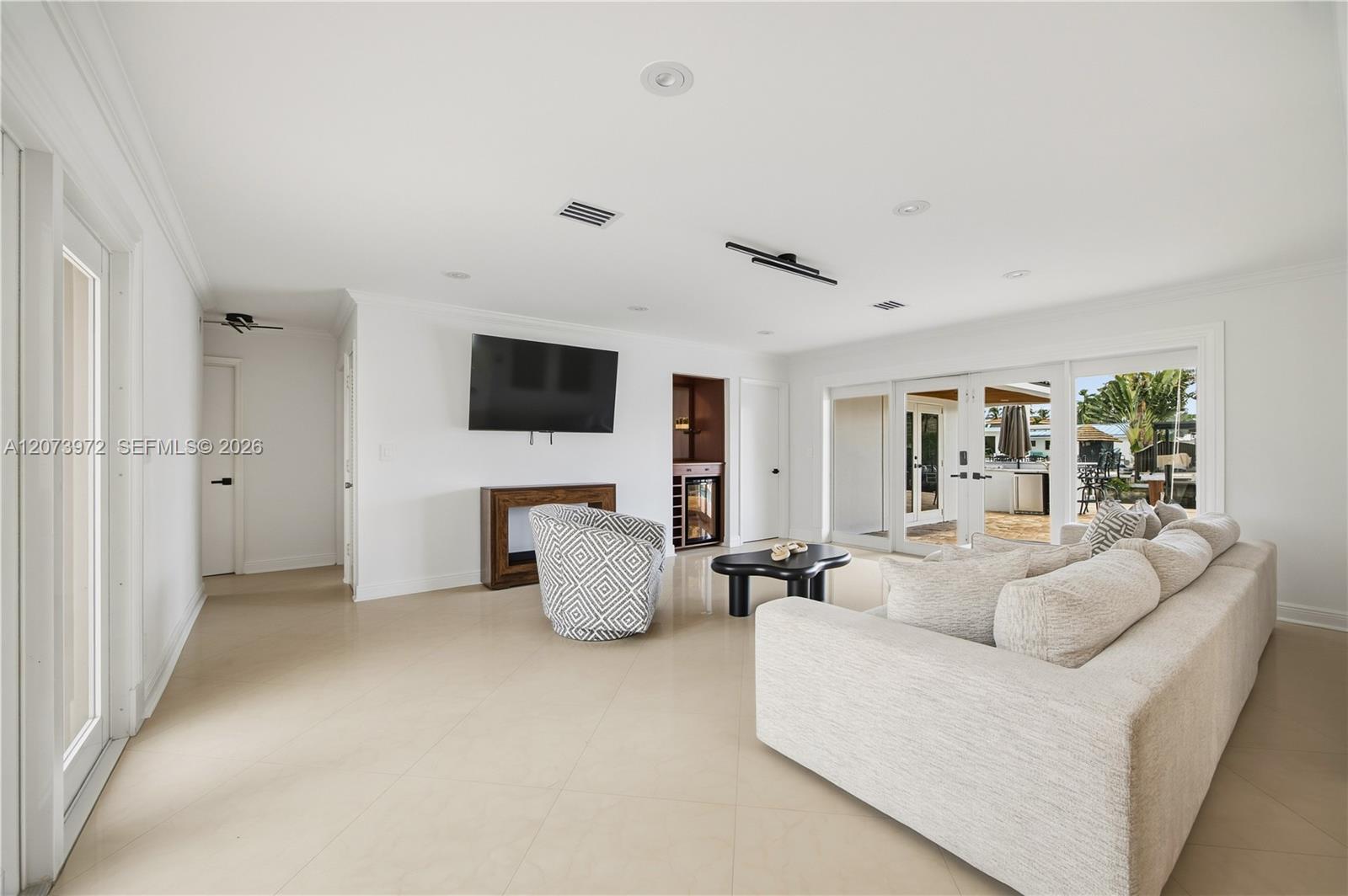 800 SE 3rd Terrace