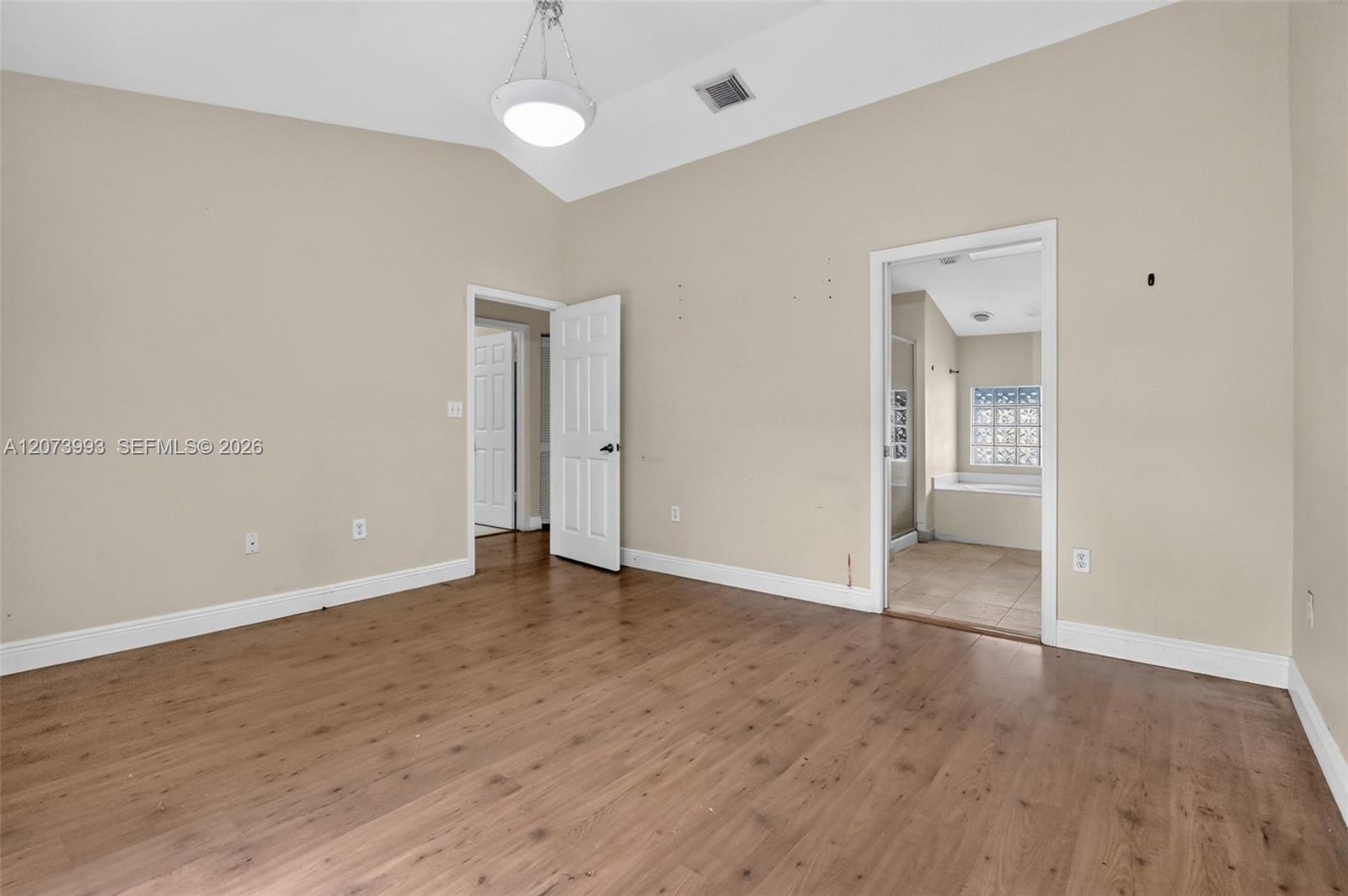 253 NE 211th Terrace
