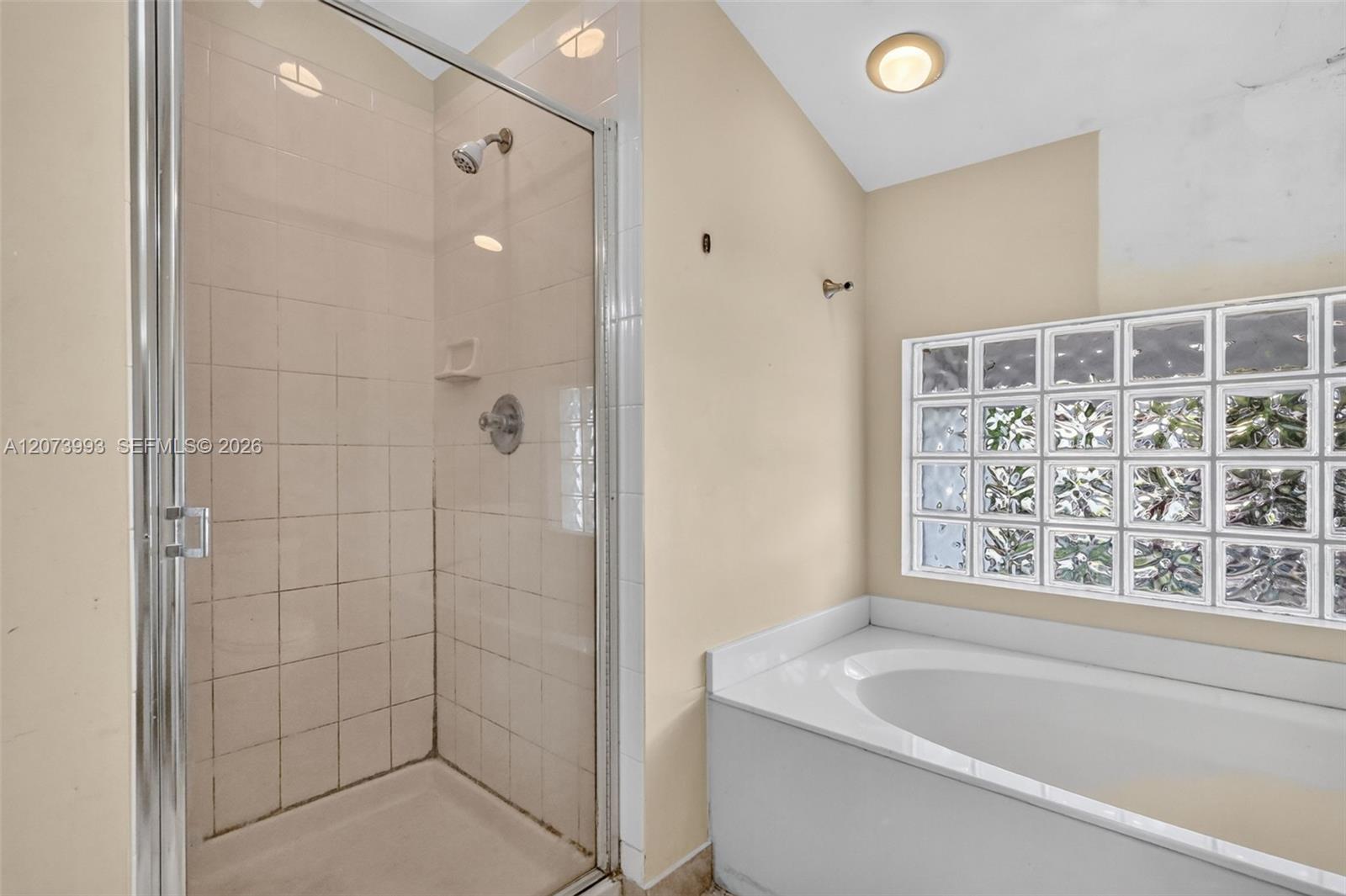 253 NE 211th Terrace