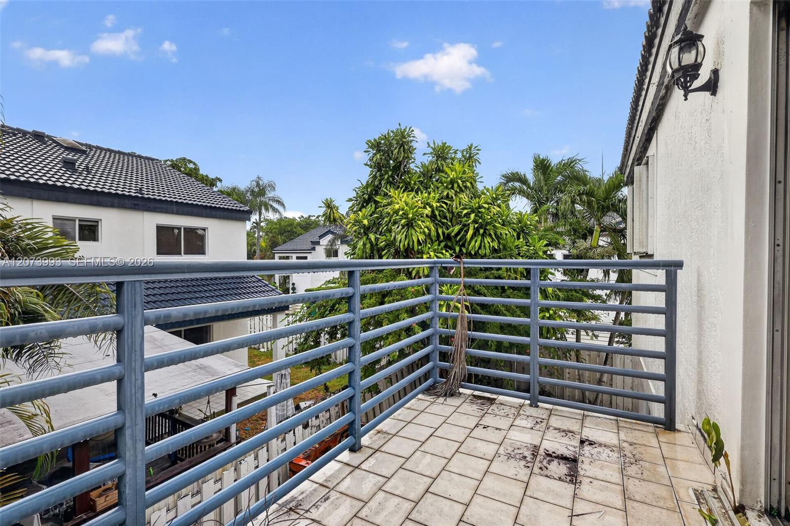 253 NE 211th Terrace