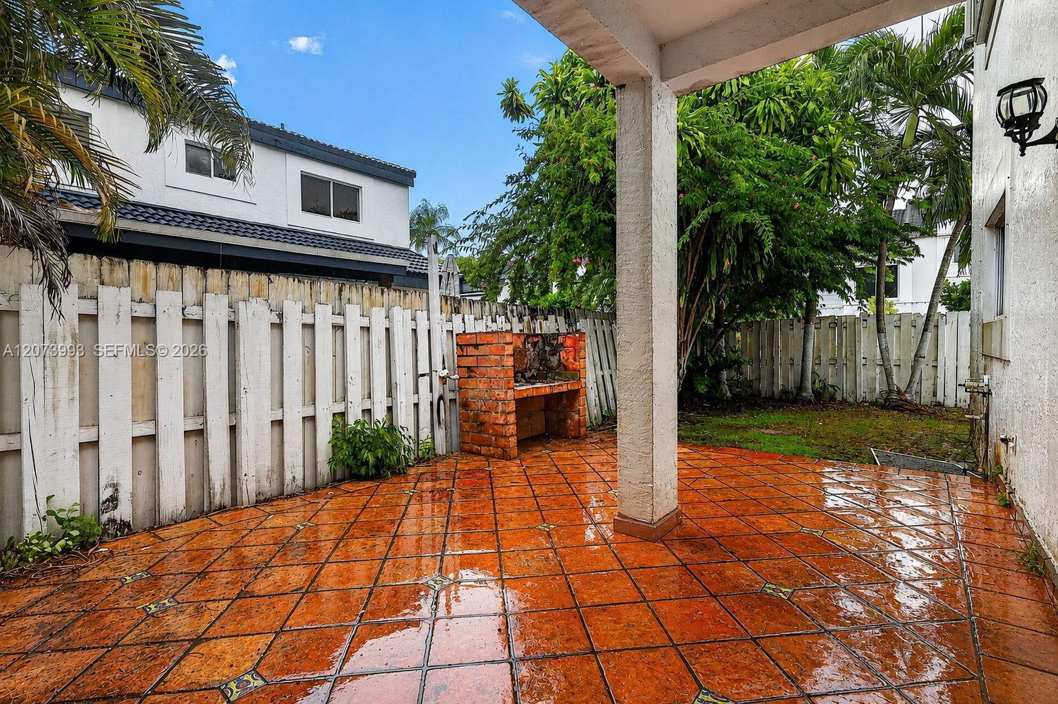 253 NE 211th Terrace