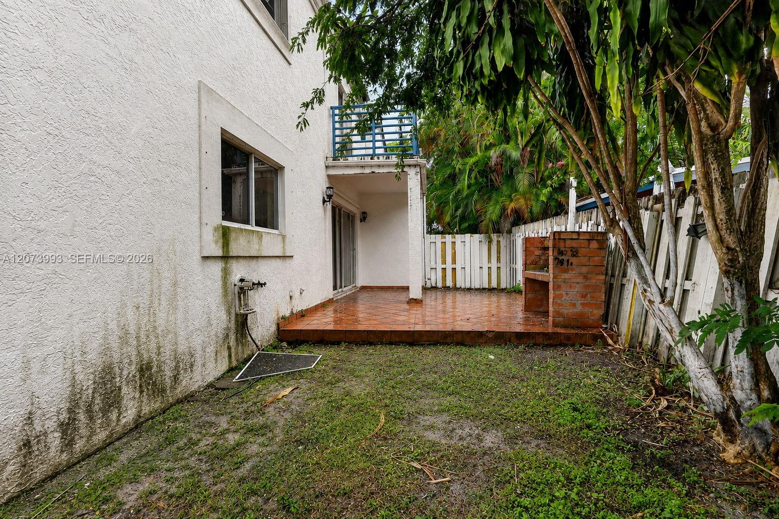 253 NE 211th Terrace