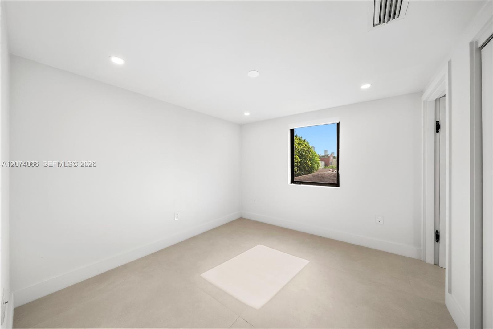 1431 SW 20th Street gallery image #47