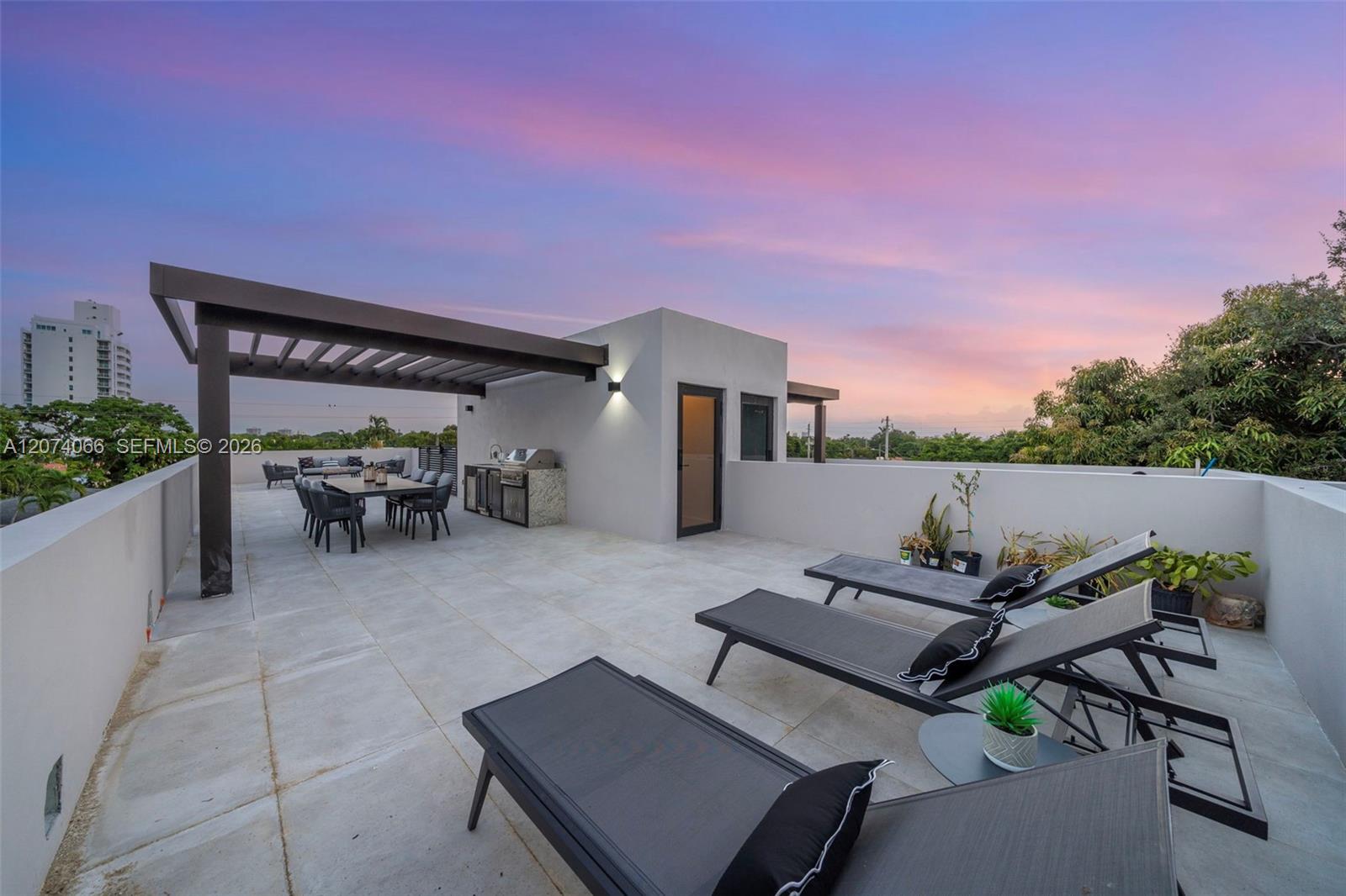 1431 SW 20th Street gallery image #54