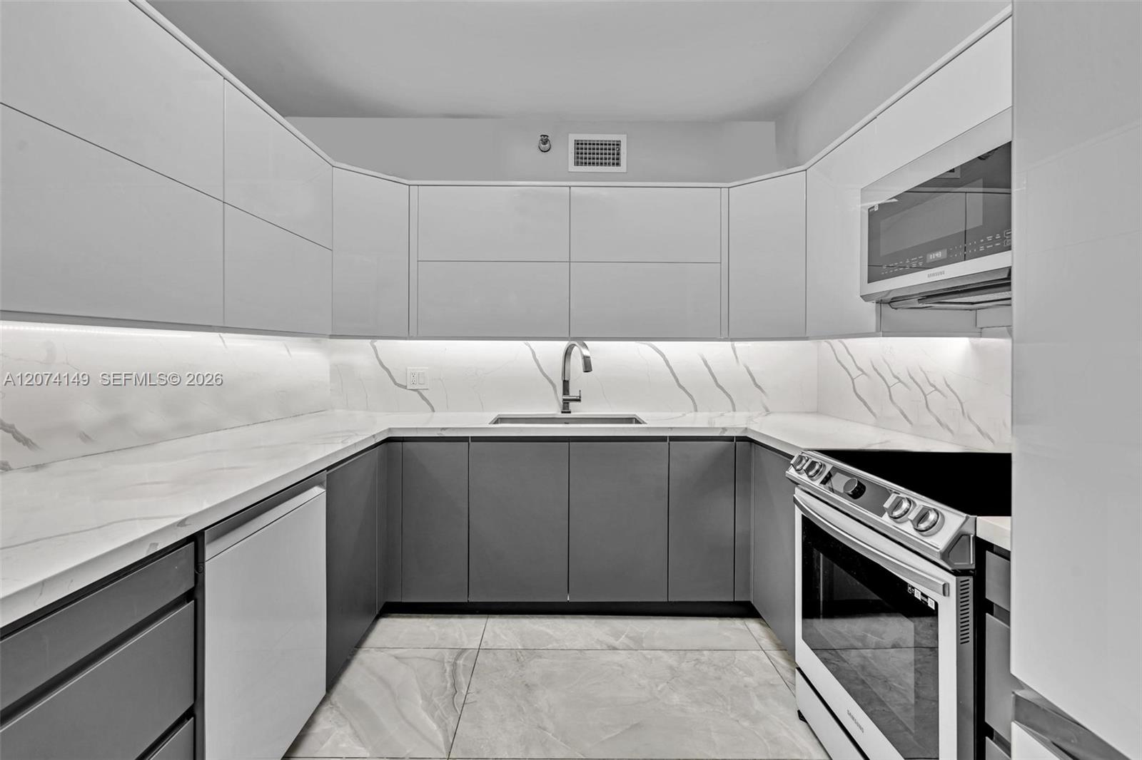 3530 Mystic Pointe Drive