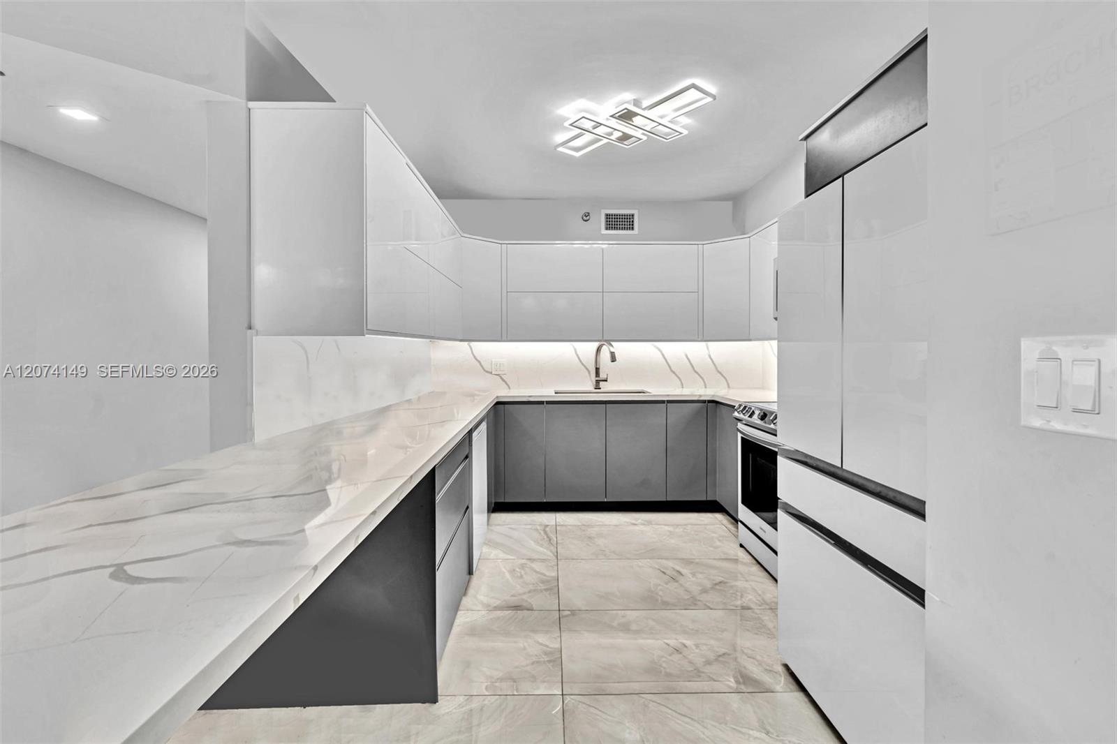 3530 Mystic Pointe Drive