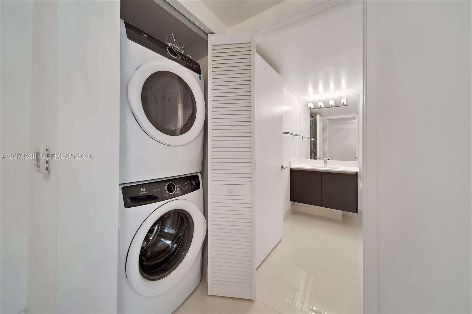300 Sunny Isles Boulevard