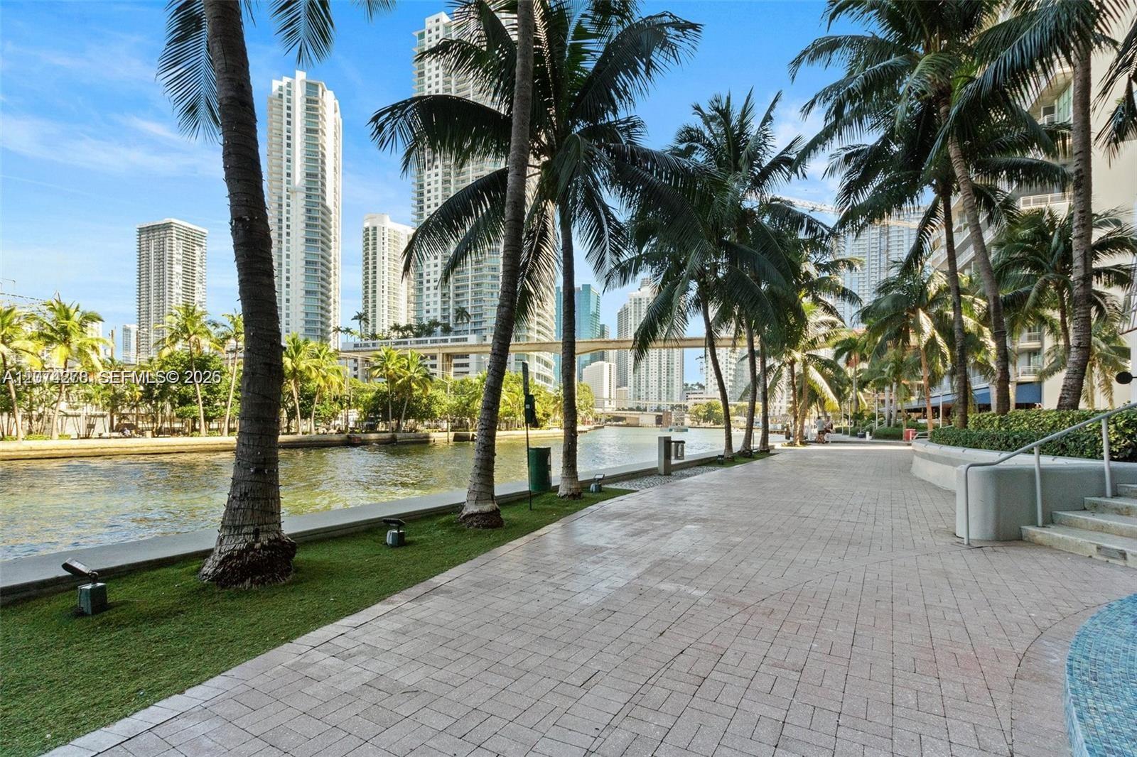 185 SW 7th Street