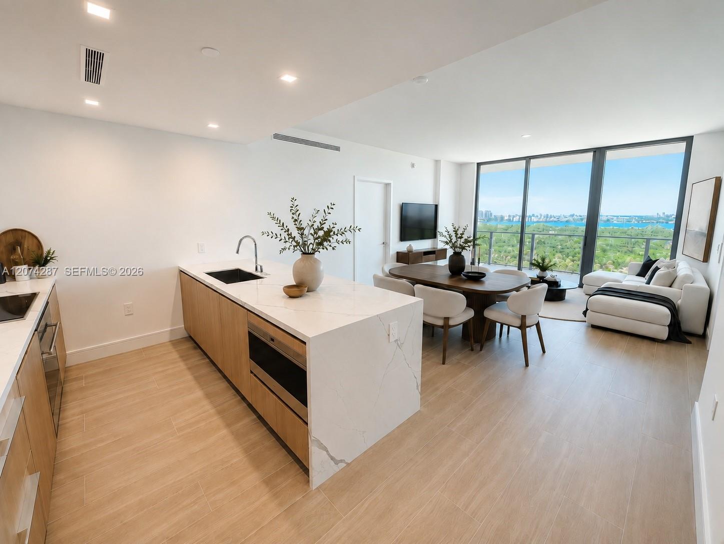 2411 Laguna Circle