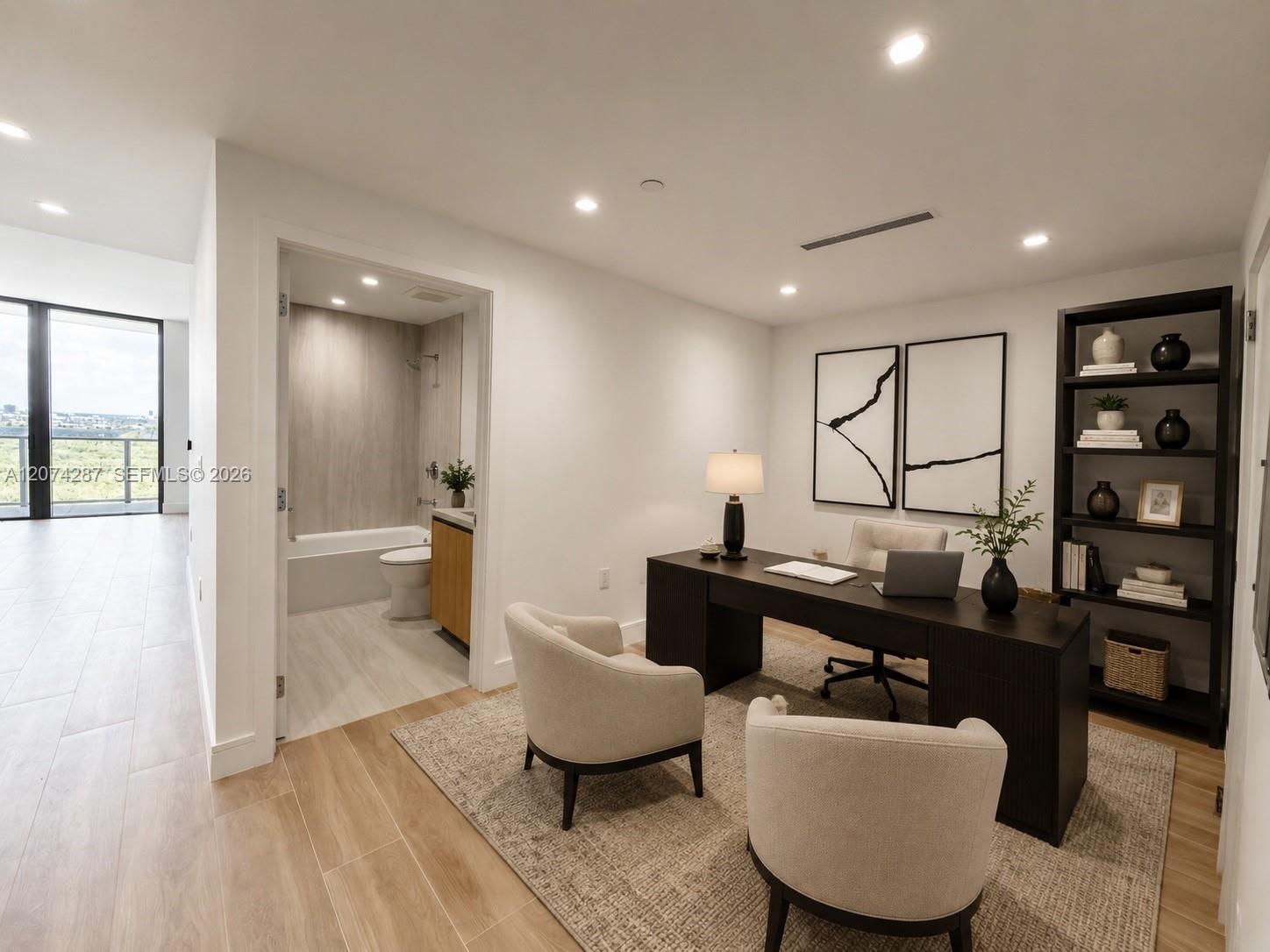 2411 Laguna Circle