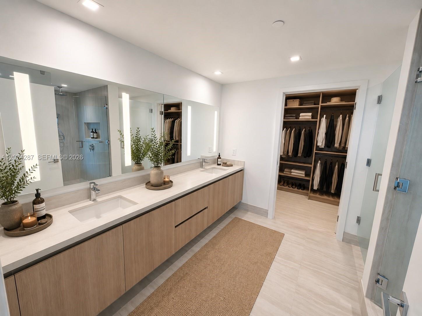 2411 Laguna Circle