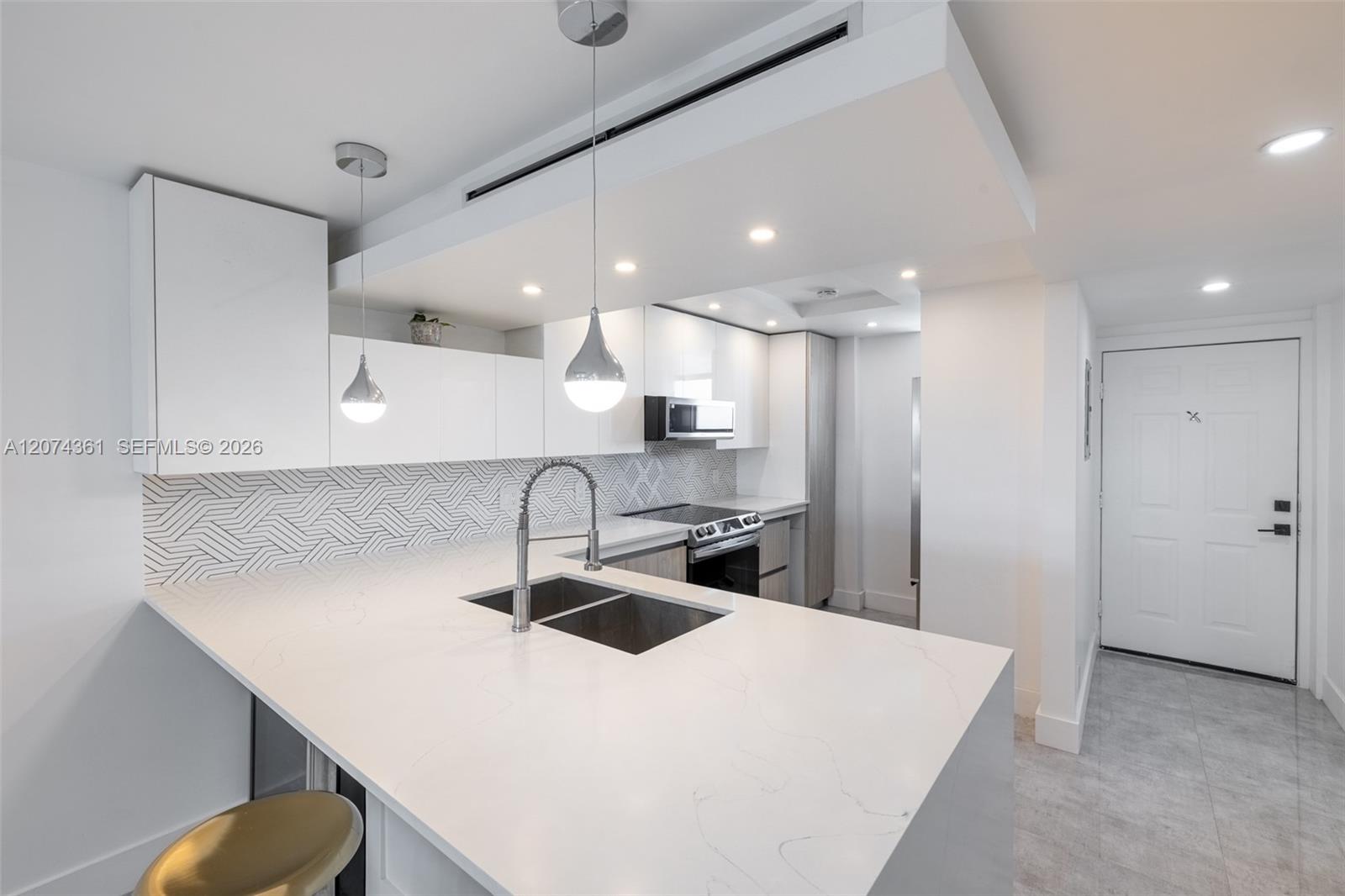 2903 N Miami Beach Boulevard