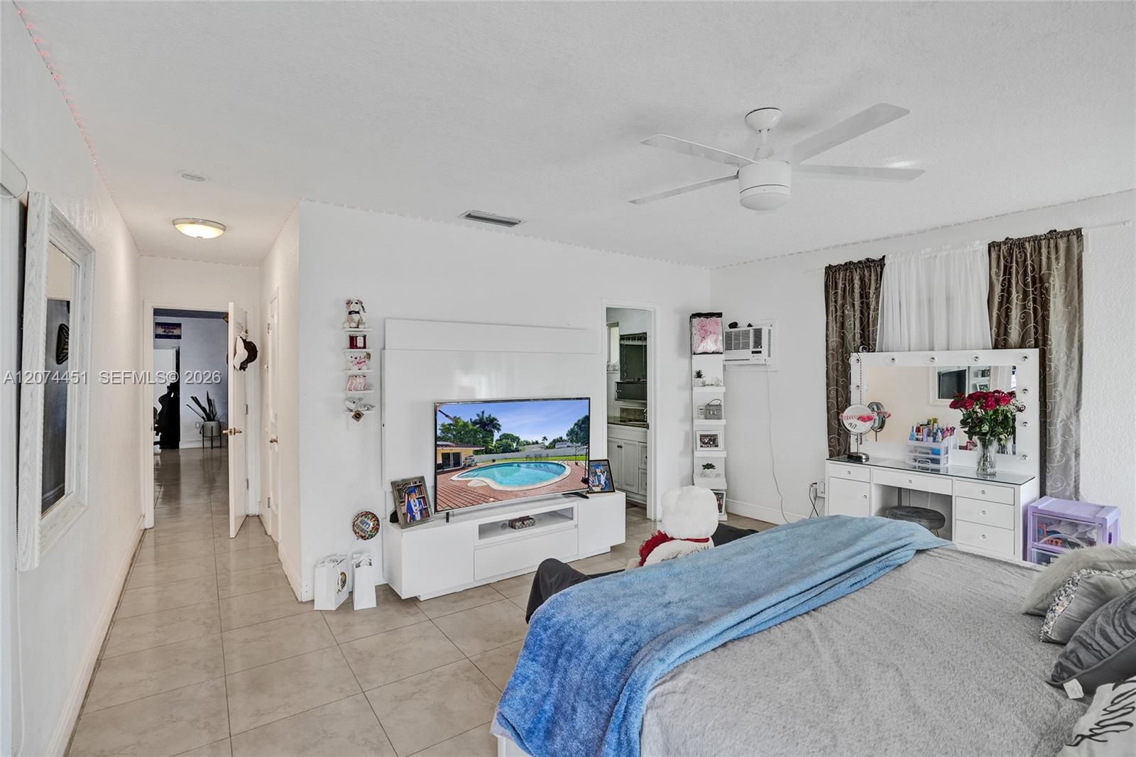 2 NE 160th Street