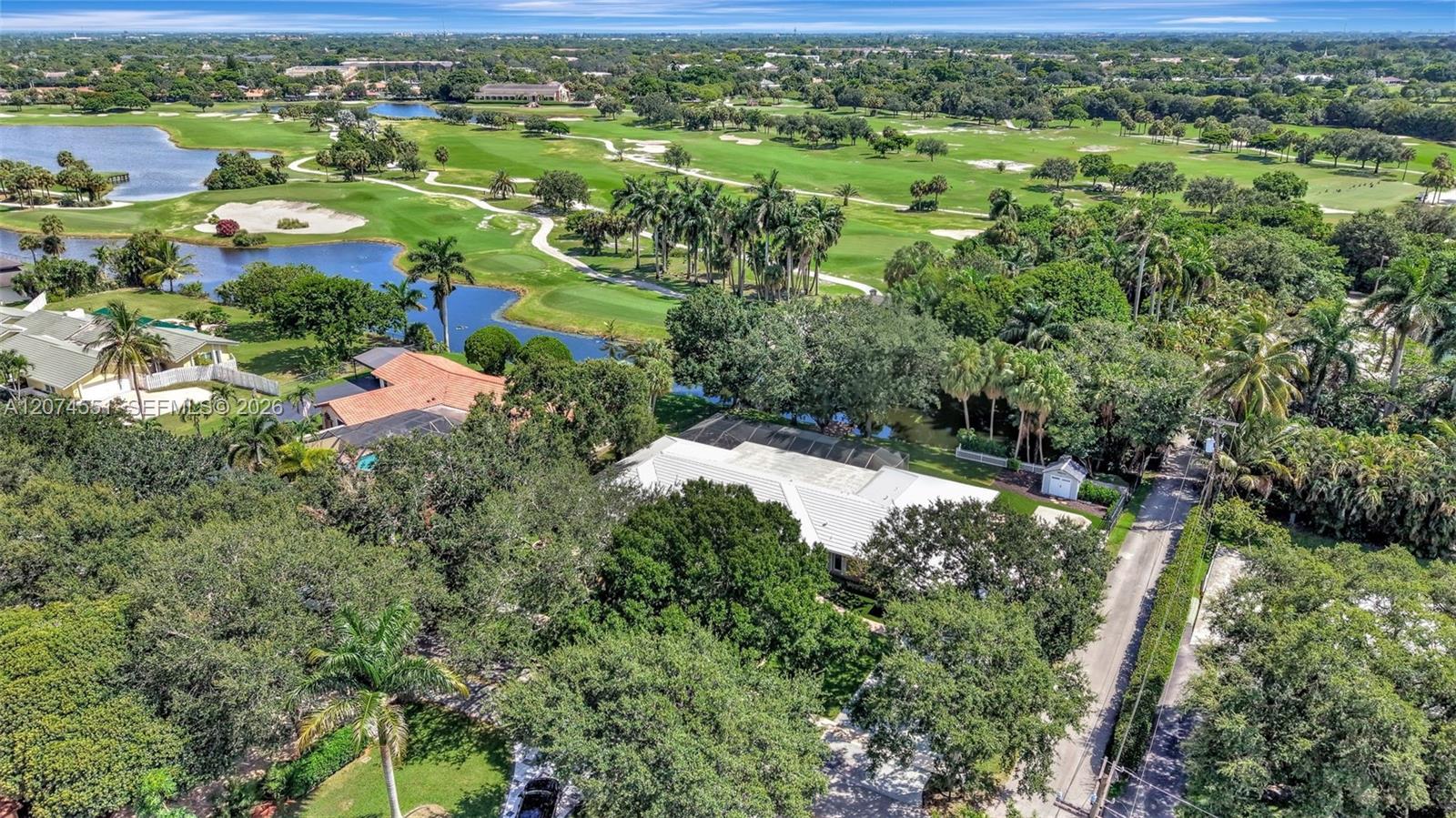 560 W Tropical Way