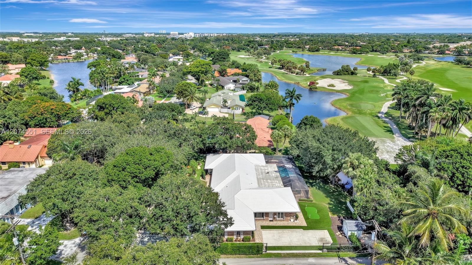 560 W Tropical Way