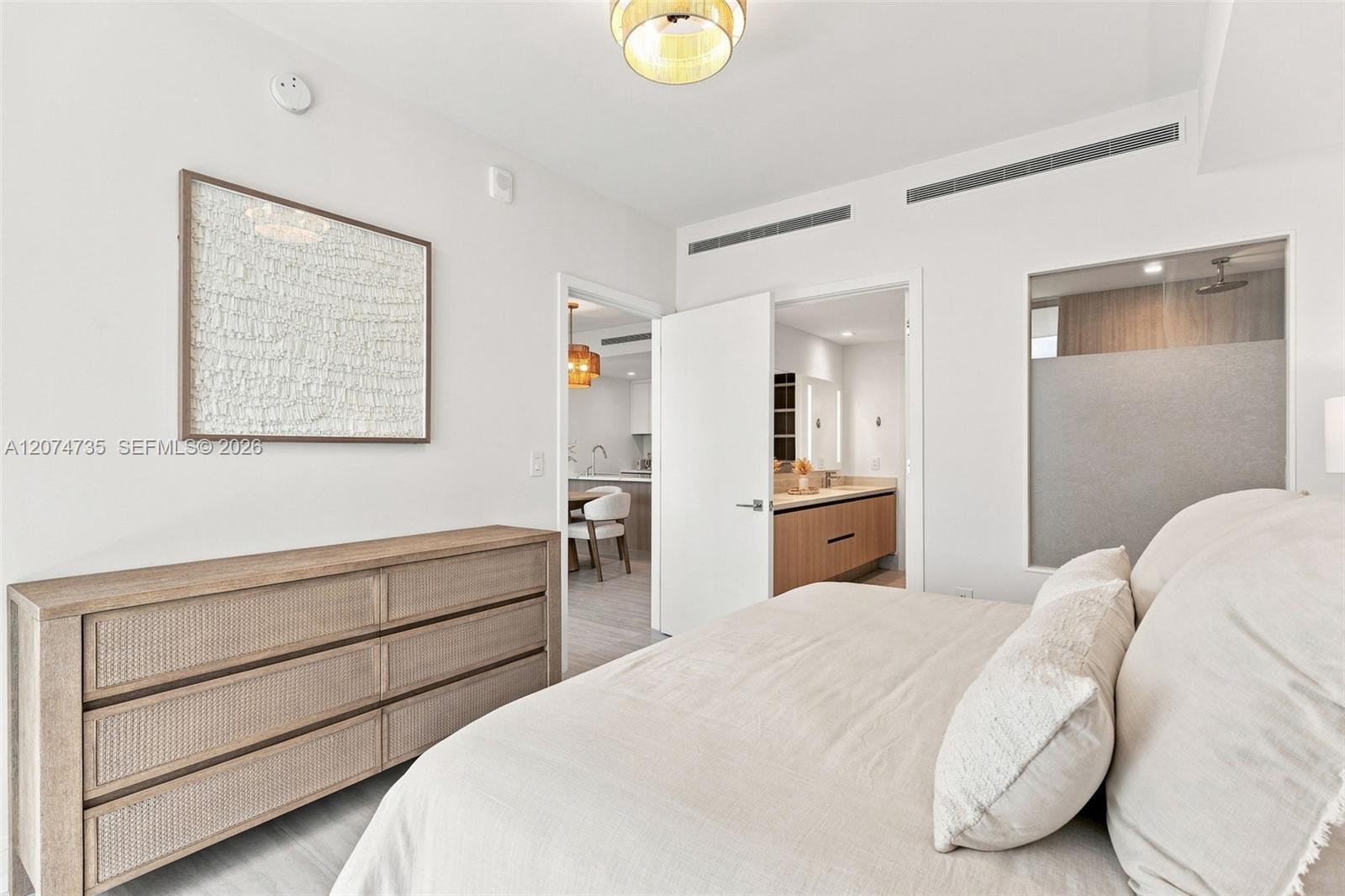 2411 Laguna Circle