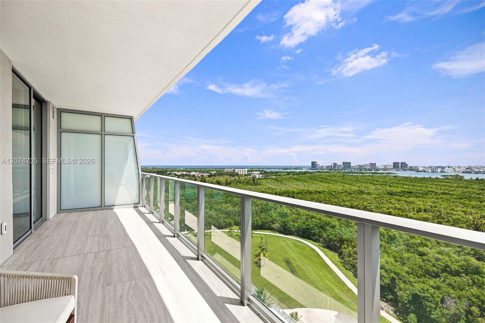 2411 Laguna Circle