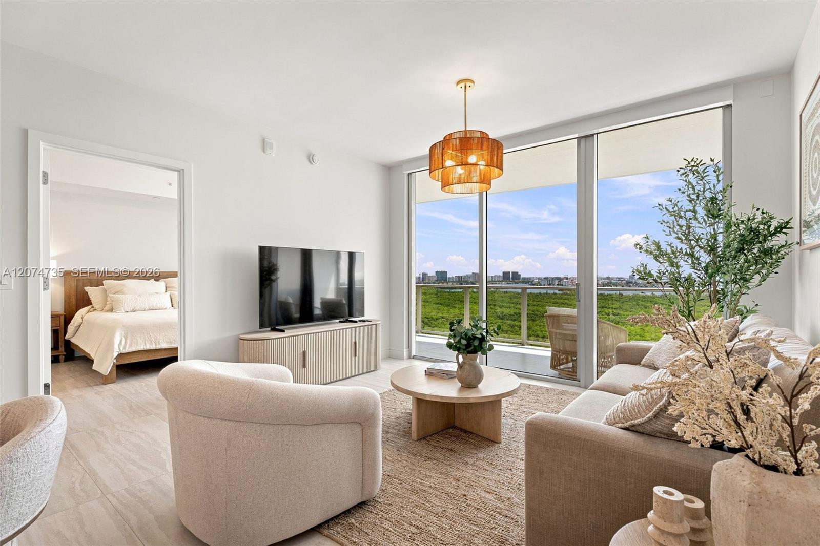 2411 Laguna Circle
