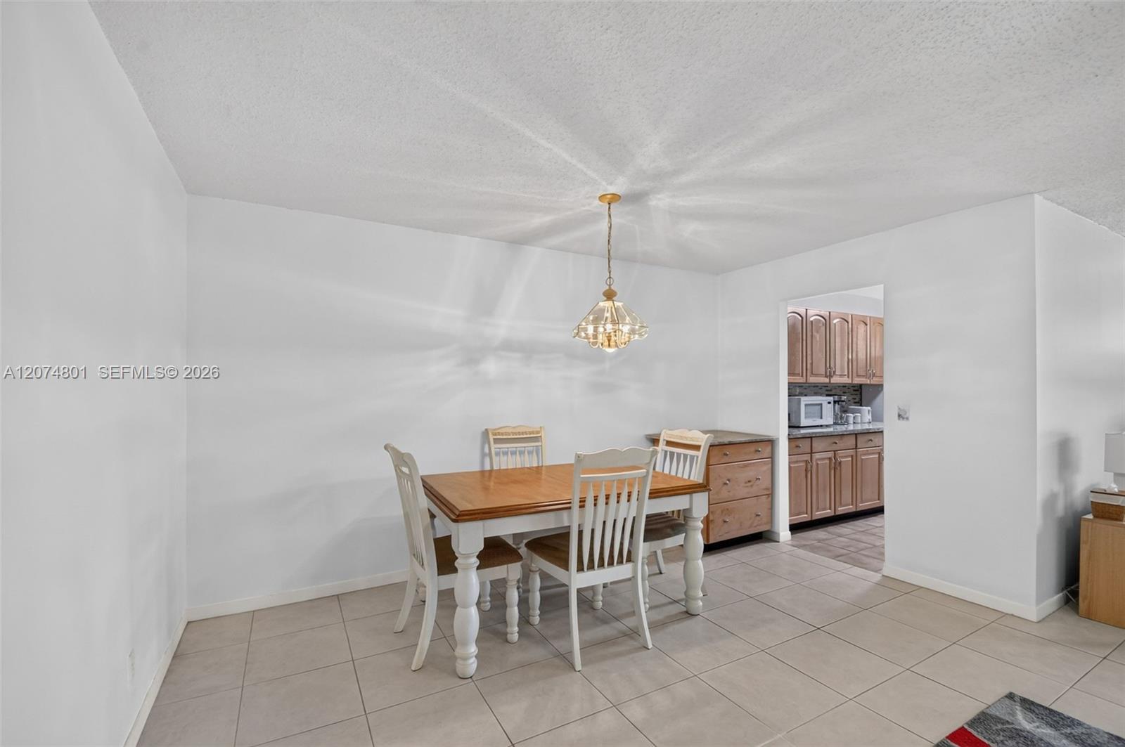 867 North Drive