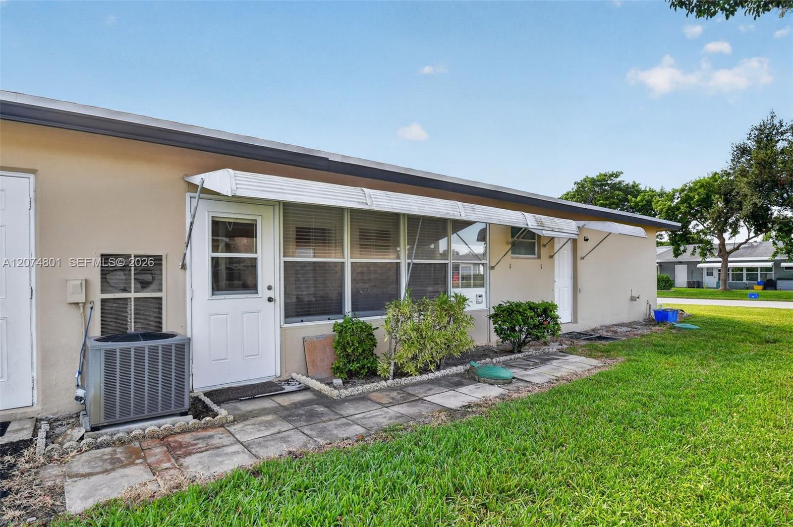 867 North Drive
