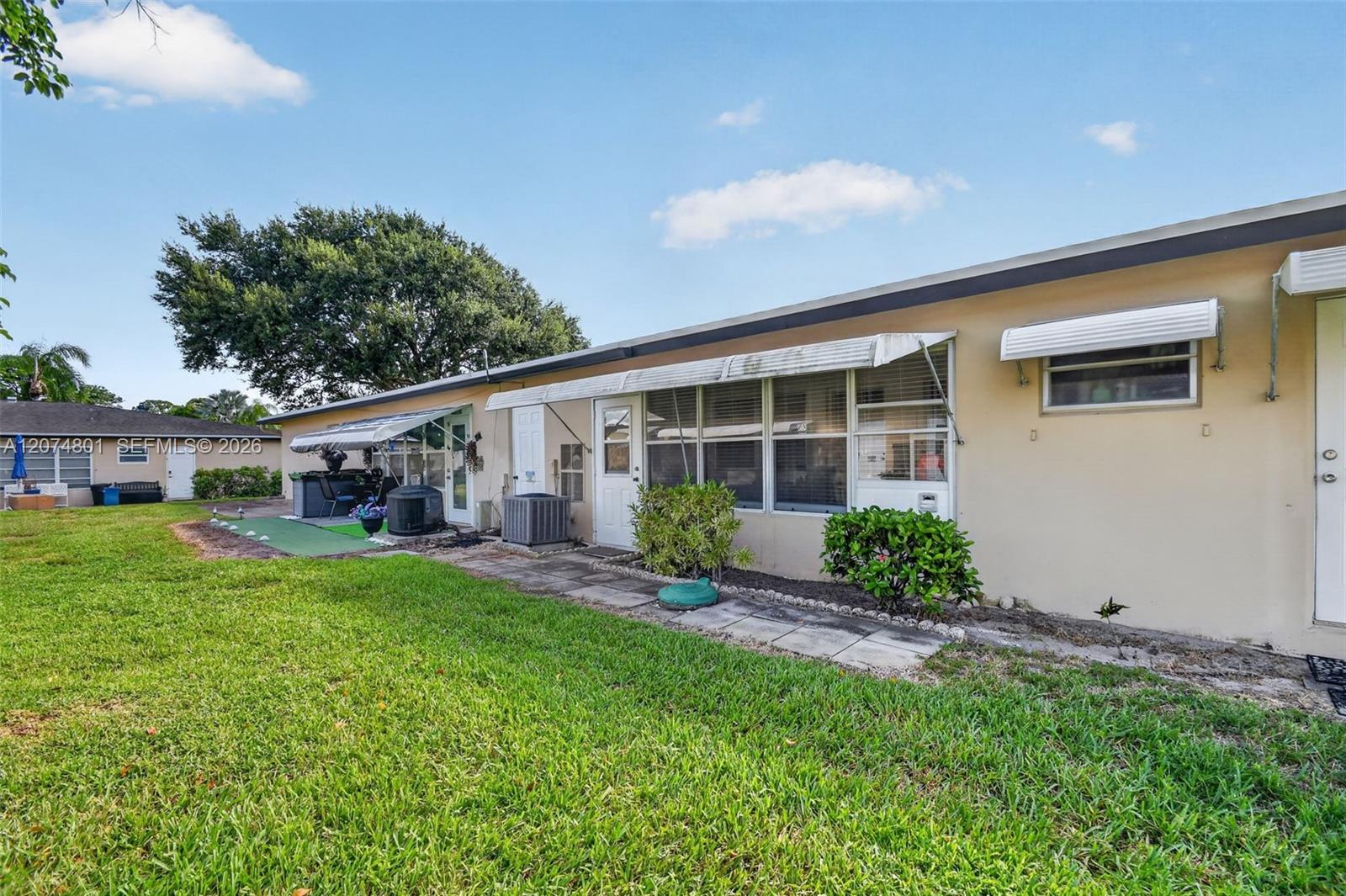 867 North Drive