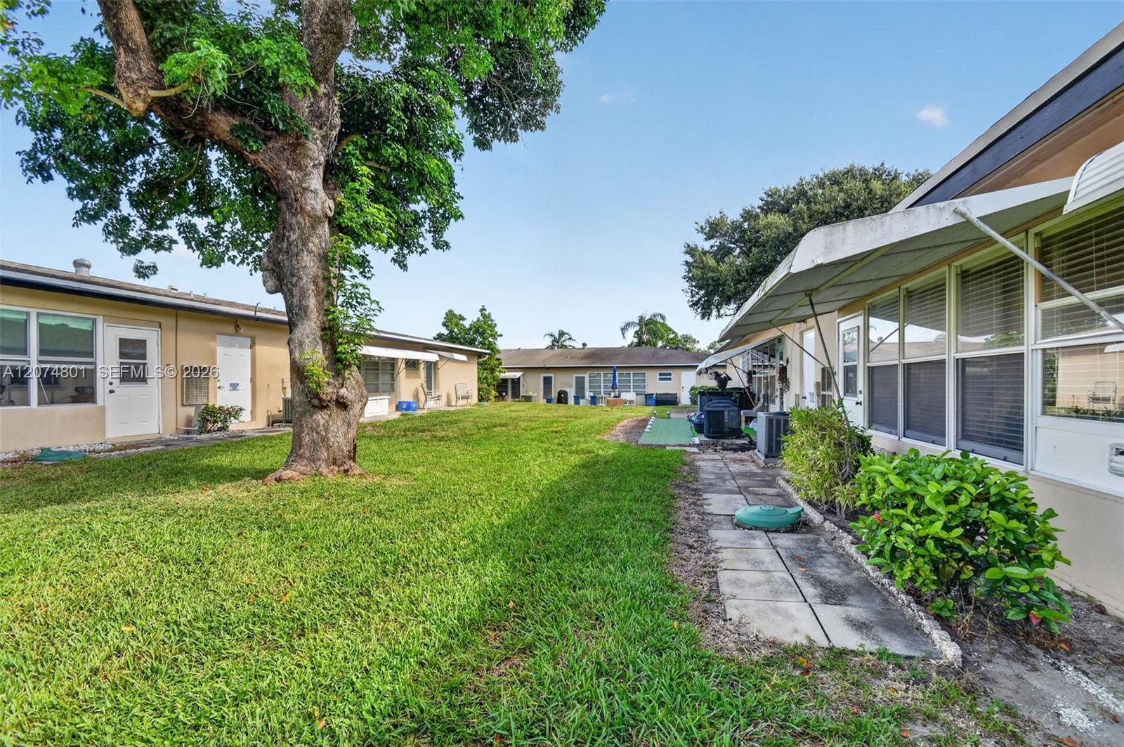 867 North Drive