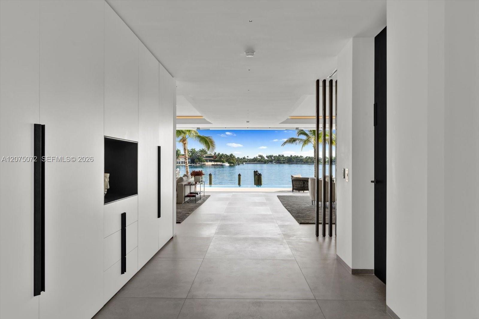 375 N Hibiscus Drive