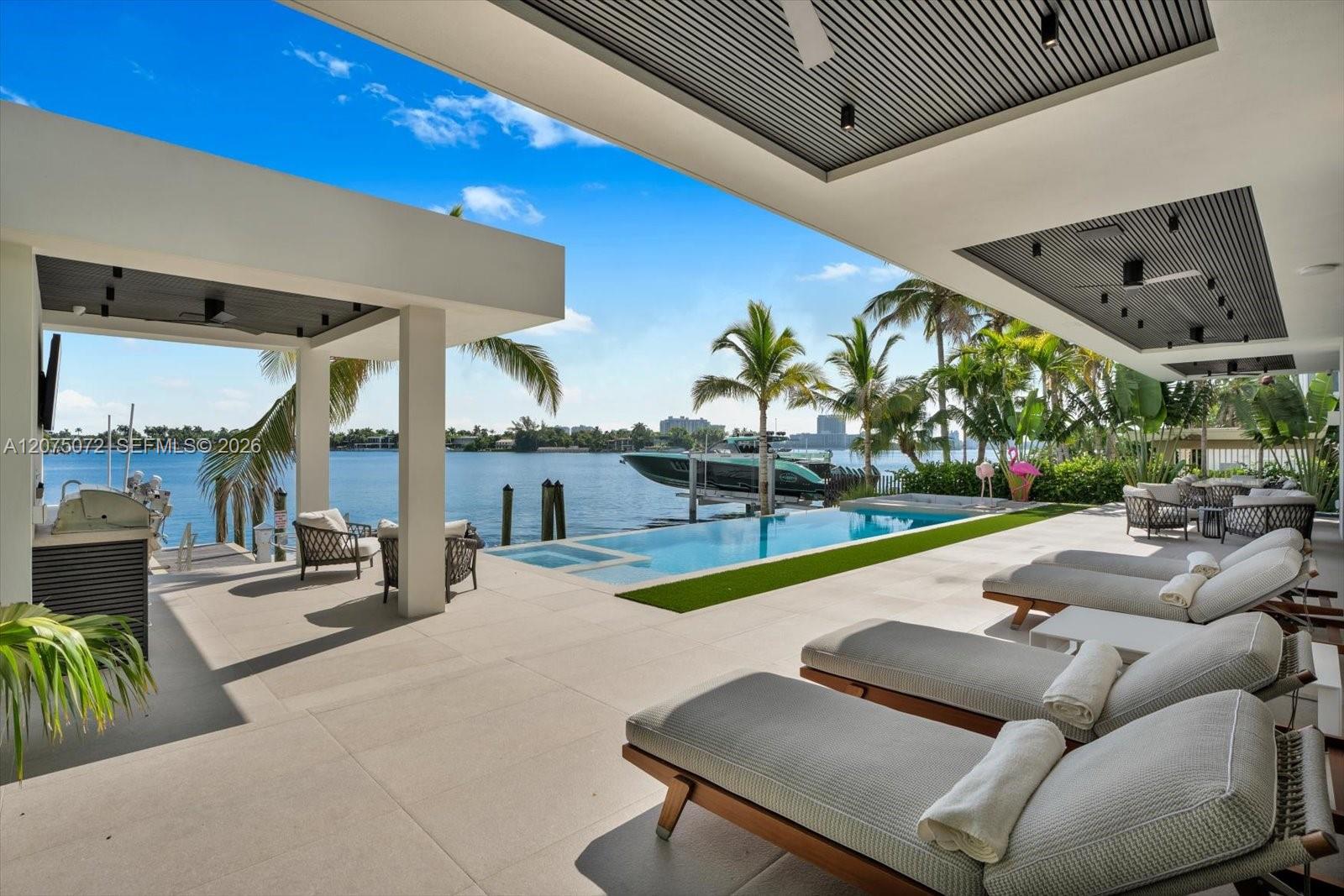 375 N Hibiscus Drive