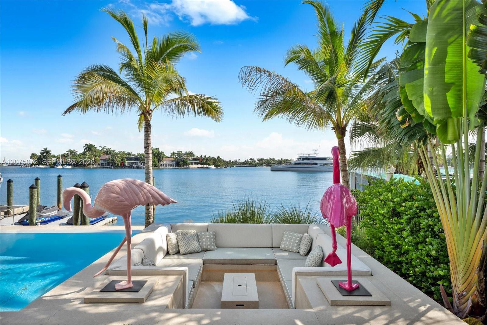 375 N Hibiscus Drive