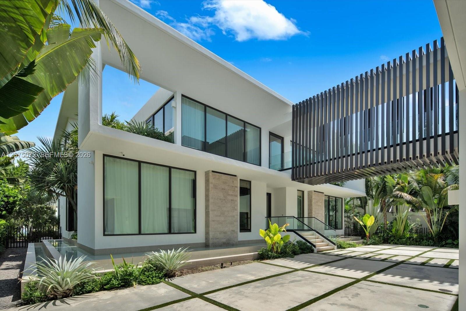 375 N Hibiscus Drive