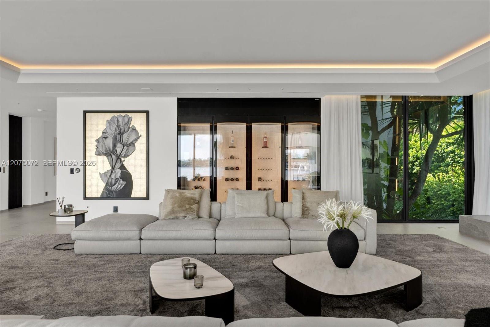 375 N Hibiscus Drive