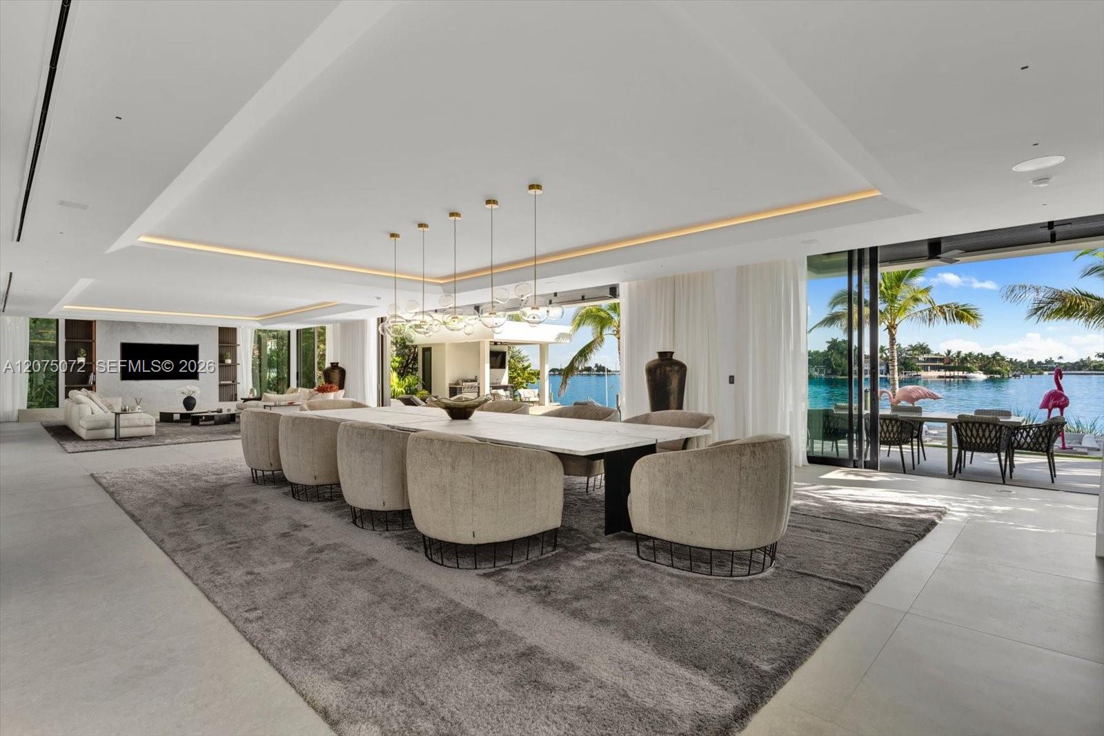 375 N Hibiscus Drive