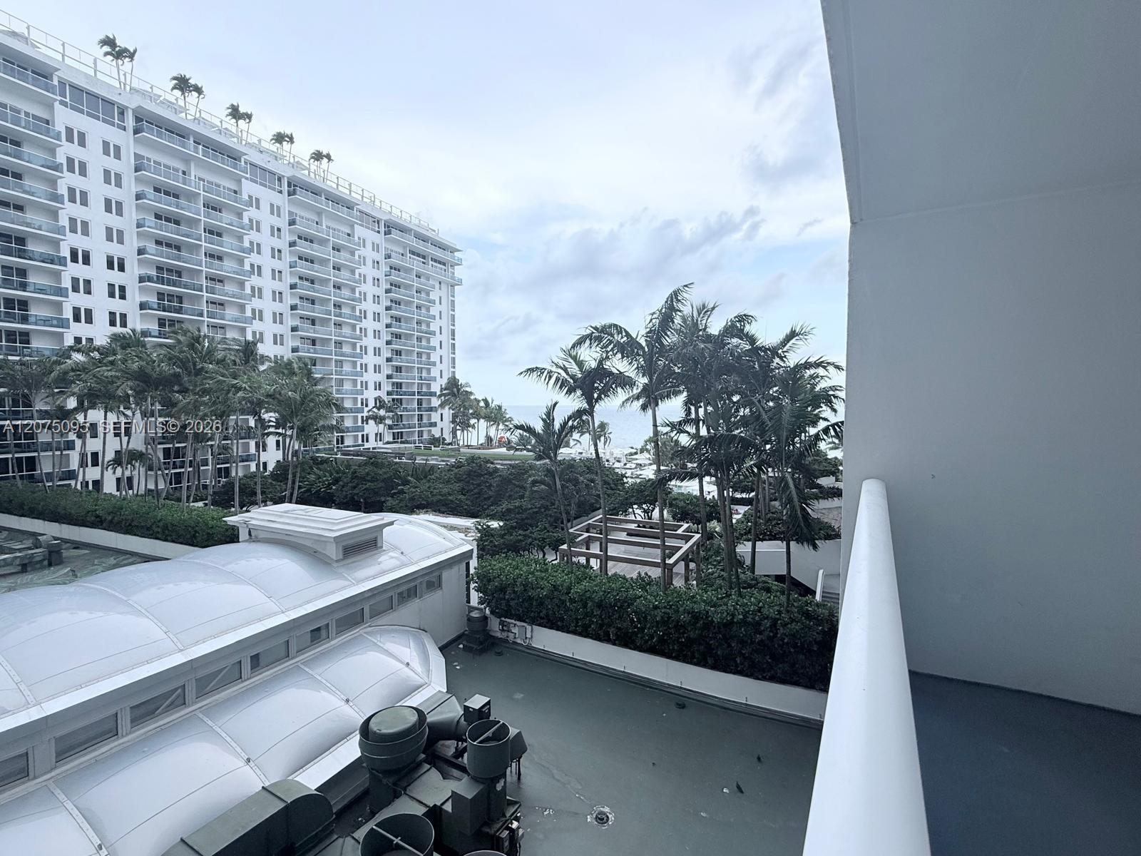 2301 Collins Avenue