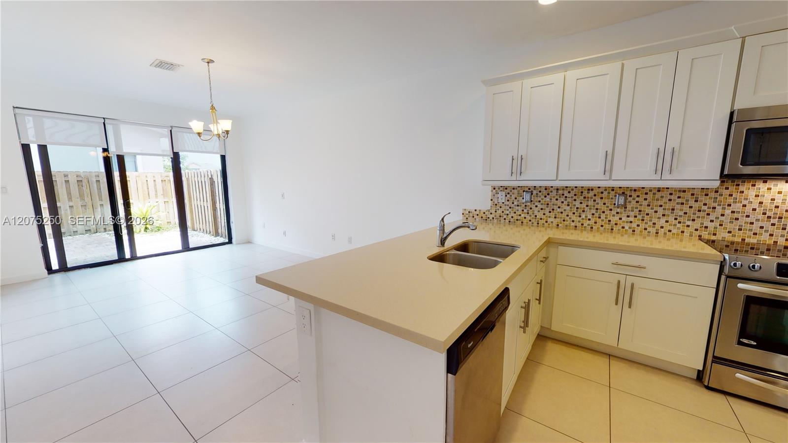 10428 NW 61st Street