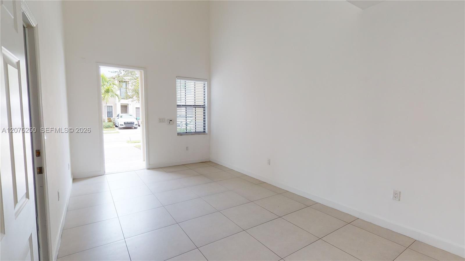 10428 NW 61st Street