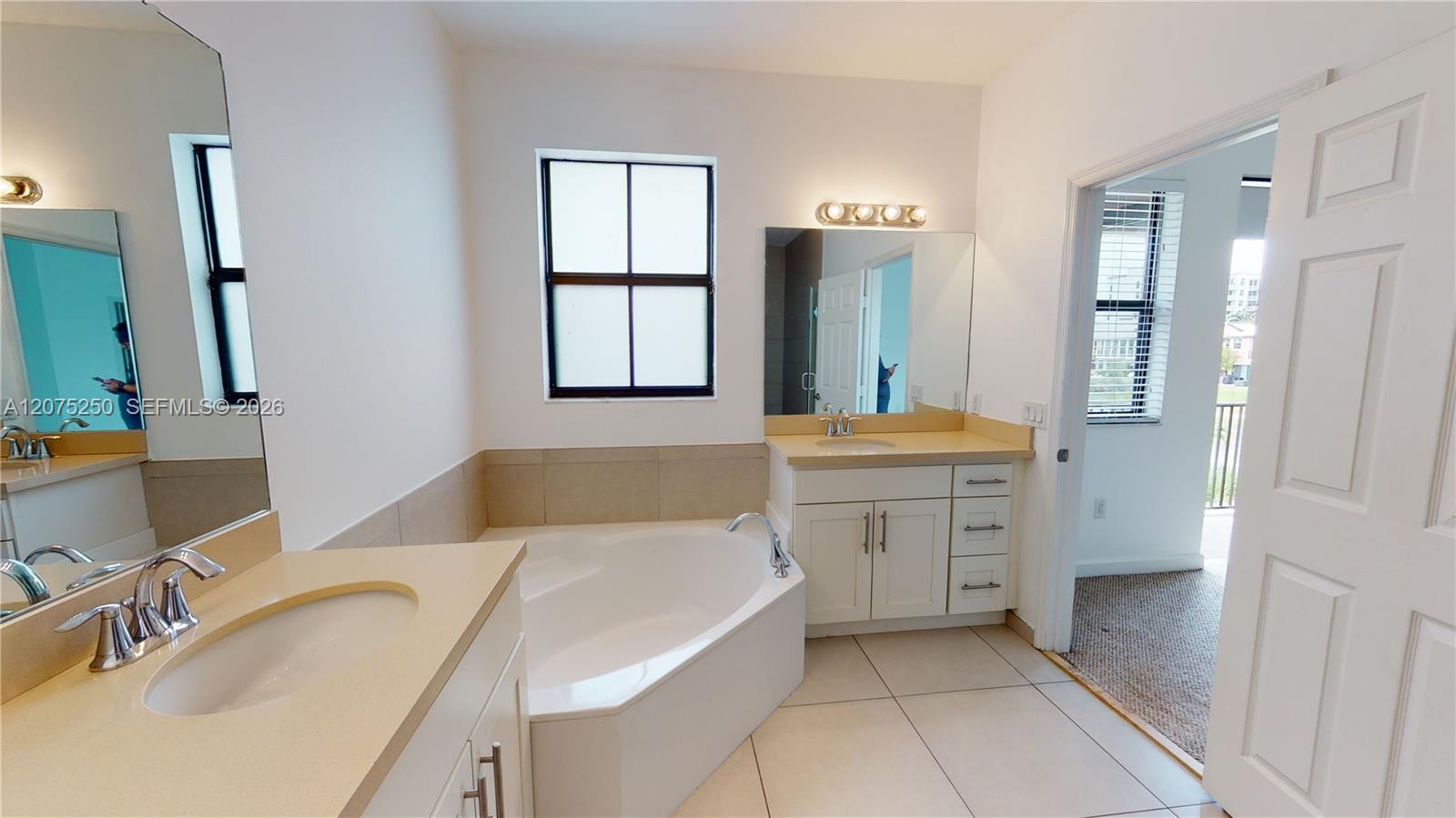 10428 NW 61st Street